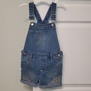 Toddler girl's clothing
